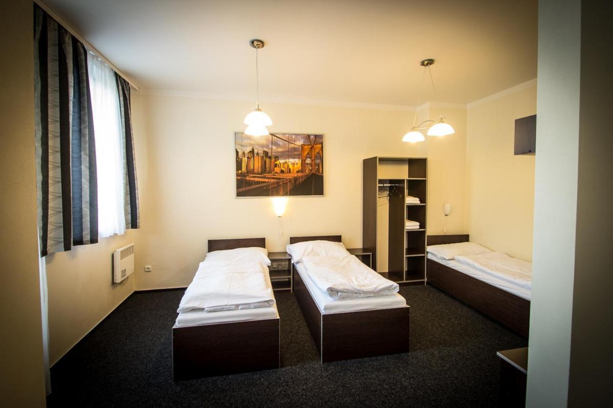 Hotel Sazavsky Ostrov Sázava Екстериор снимка