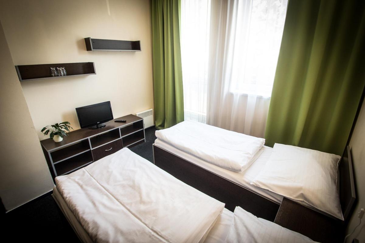 Hotel Sazavsky Ostrov Sázava Екстериор снимка